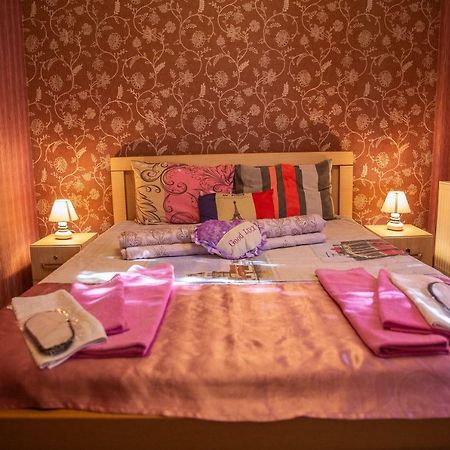 Family Hotel Parajanov Tbilisi Eksteriør bilde
