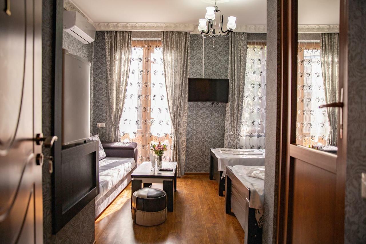 Family Hotel Parajanov Tbilisi Eksteriør bilde